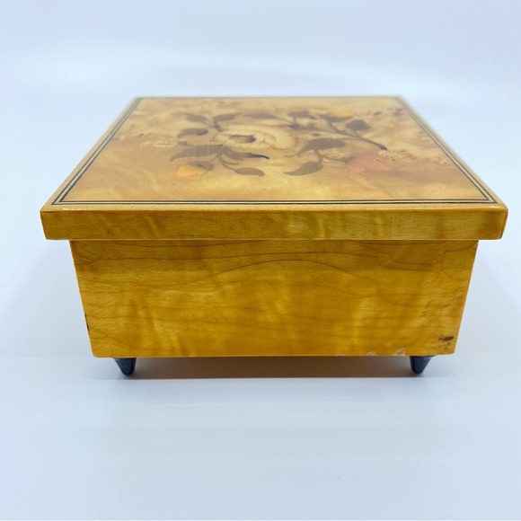 Beautiful Italian Burl Wood Floral Inlay House Of Goebel Strangers In The Night - Picture 5 of 16